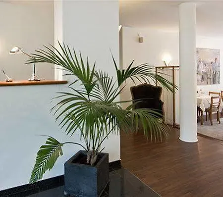 Gartenhotel Luisental 호텔